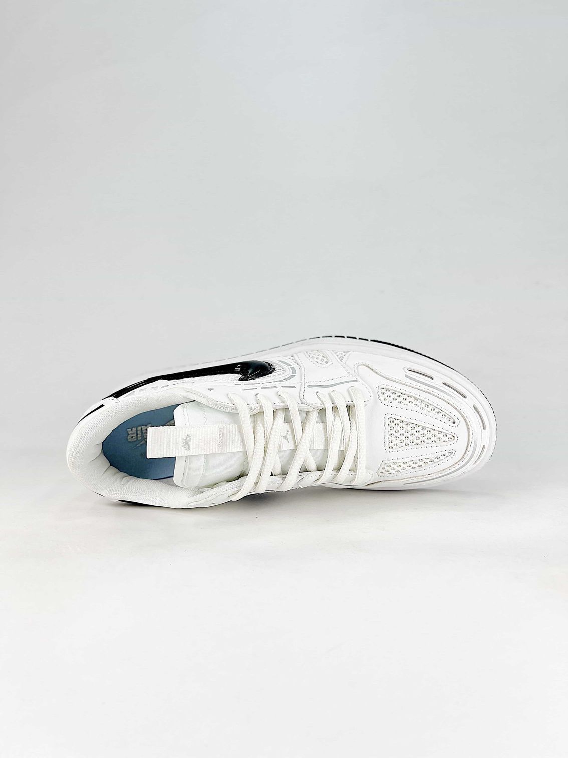 AJ 1 Low Method of Make V3 ‘White Black’ HQ2186-001 AJ 1 Low Method of Make V3 ‘White Black’ HQ2186-001