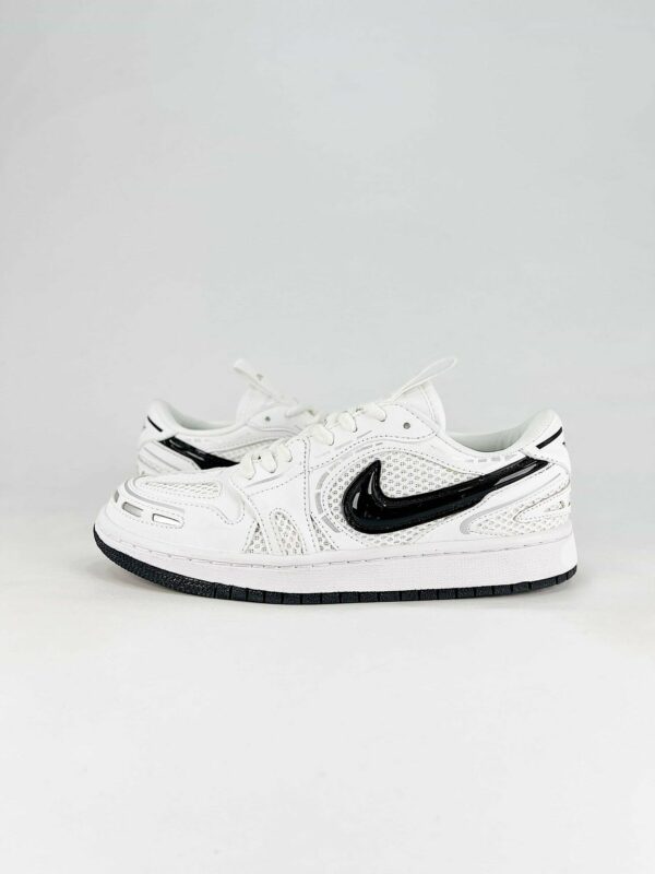 AJ 1 Low Method of Make V3 ‘White Black’ HQ2186-001 AJ 1 Low Method of Make V3 ‘White Black’ HQ2186-001