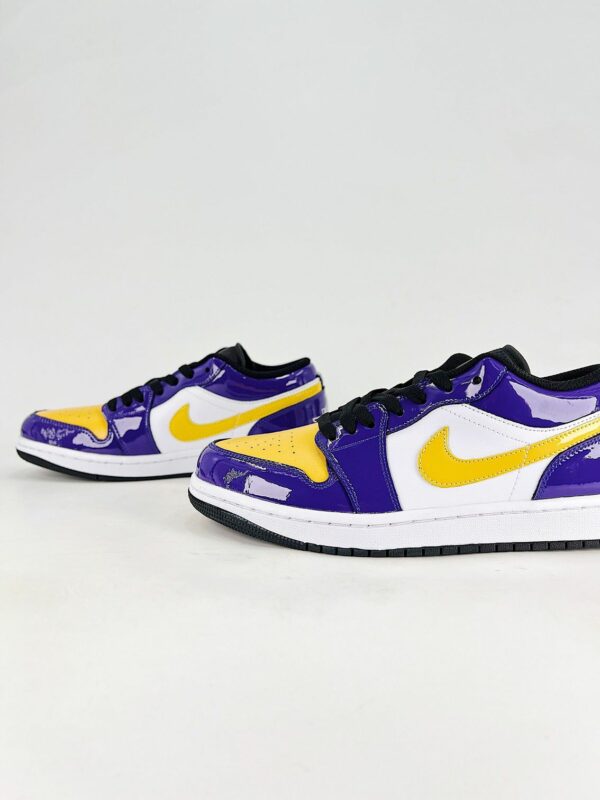 AJ 1 Low SE ‘Lakers’ IQ9389-547