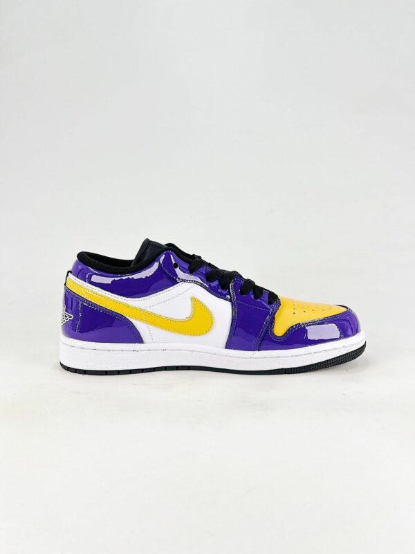 AJ 1 Low SE ‘Lakers’ IQ9389-547
