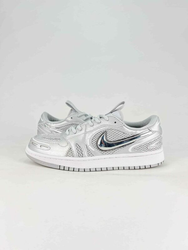 AJ 1 Low Method of Make V3 ‘Metallic Silver’ HQ2186-002 AJ 1 Low Method of Make V3 ‘Metallic Silver’ HQ2186-002