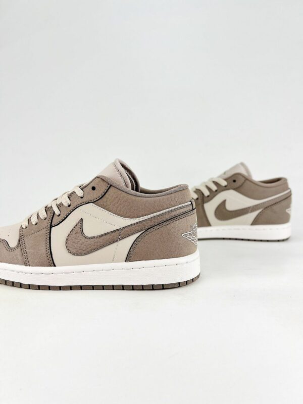 AJ 1 Low ‘Olive Grey’ IU7552-040