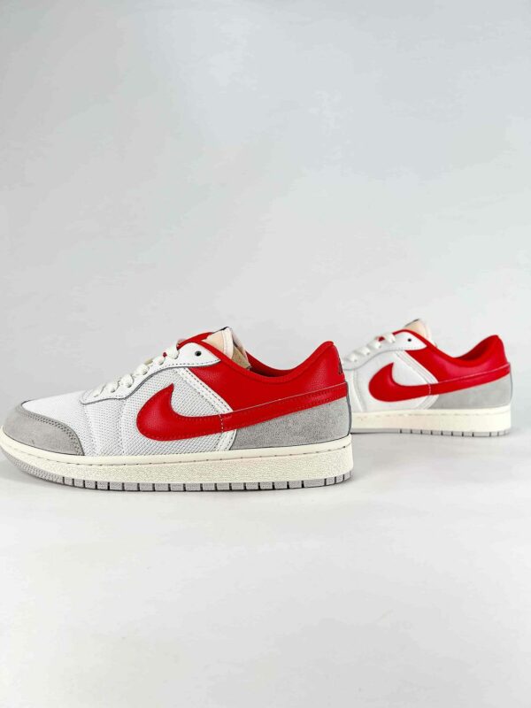 AJ Skyline Low ‘University Red Smoke Grey’ IM2055-102 AJ Skyline Low ‘University Red Smoke Grey’ IM2055-102