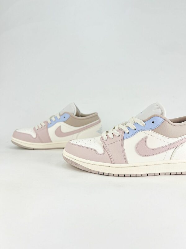 AJ 1 Low ‘Sail Silt Red Hydrogen Blue’ IV3219-161 AJ 1 Low ‘Sail Silt Red Hydrogen Blue’ IV3219-161
