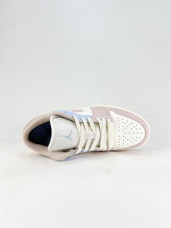 AJ 1 Low ‘Sail Silt Red Hydrogen Blue’ IV3219-161 AJ 1 Low ‘Sail Silt Red Hydrogen Blue’ IV3219-161