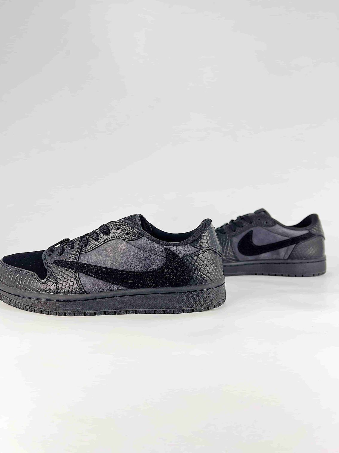 AJ 1 Low Travis Scott Kobe Bryant ‘Black’ FF9989-014 AJ 1 Low Travis Scott Kobe Bryant ‘Black’ FF9989-014