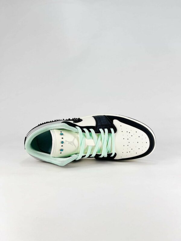 AJ 1 Low ‘Black Grey Mint’ IX5001-101