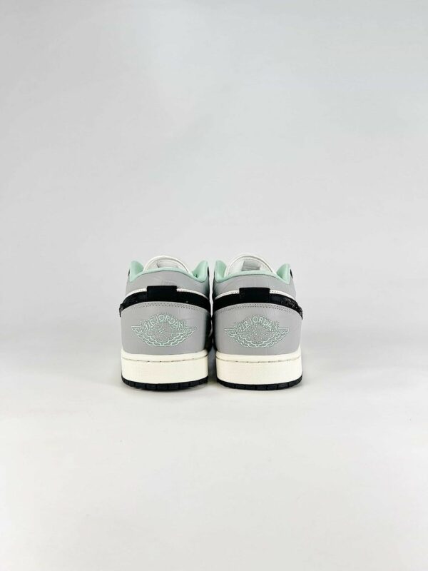 AJ 1 Low ‘Black Grey Mint’ IX5001-101