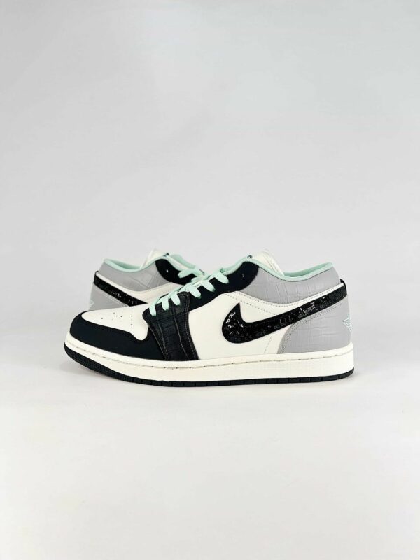 AJ 1 Low ‘Black Grey Mint’ IX5001-101