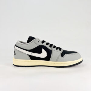 AJ 1 Low 'Light Smoke Grey' HQ2010-012 1 7de6cf1f