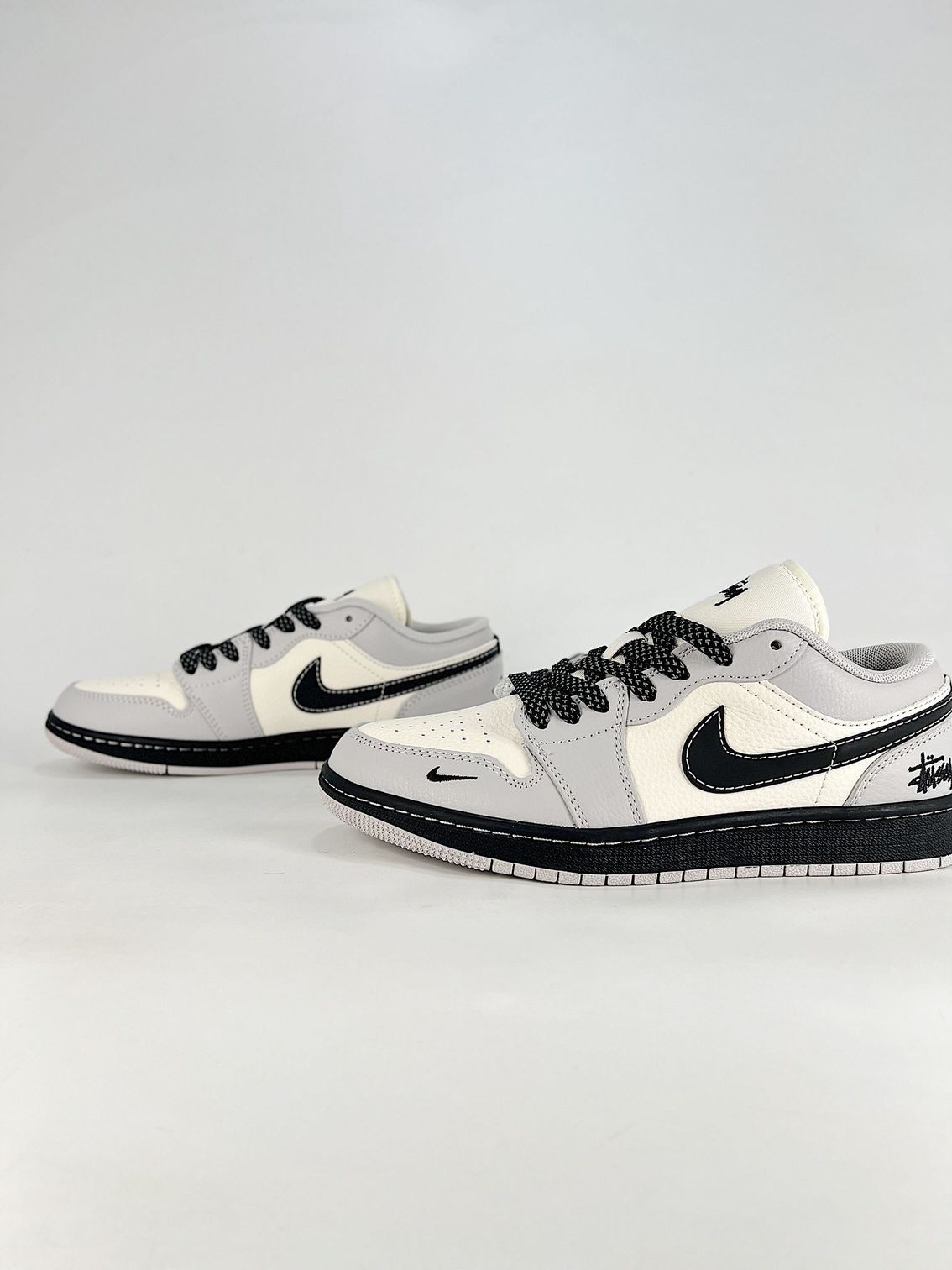 AJ 1 Low Stussy XX3168-177 AJ 1 Low Stussy XX3168-177