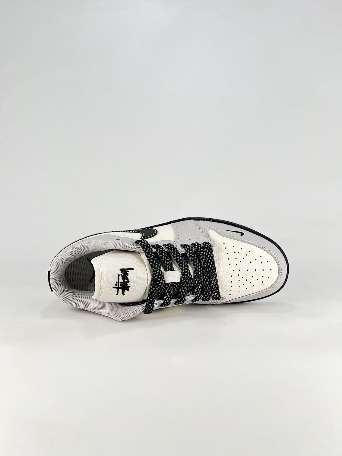 AJ 1 Low Stussy XX3168-177 AJ 1 Low Stussy XX3168-177