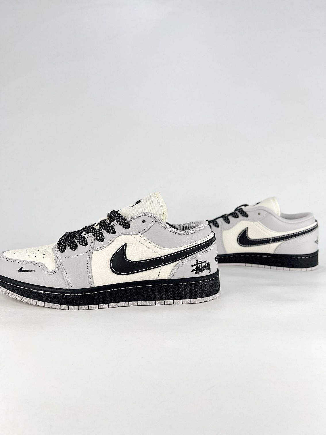 AJ 1 Low Stussy XX3168-177 AJ 1 Low Stussy XX3168-177