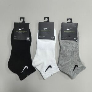 Nike Classic Swoosh Logo Socks