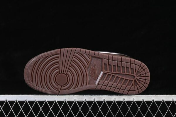 AJ 1 Low ‘Valentine’s Day Chocolate’ 2026 IQ9787-262 AJ 1 Low ‘Valentine’s Day Chocolate’ 2026 IQ9787-262