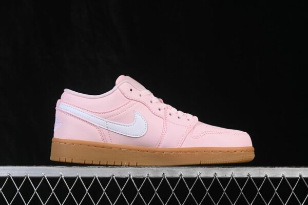 AJ 1 Low ‘Arctic Pink Gum’ DC0774-601 AJ 1 Low ‘Arctic Pink Gum’ DC0774-601