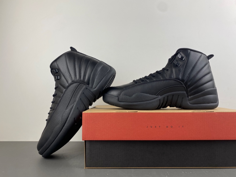 AJ 12 Retro Winterized Triple Black BQ6851-001 AJ 12 Retro Winterized Triple Black BQ6851-001