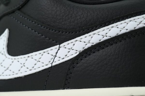 AJ 1 Low SE ‘Off Noir’ IO2047-001