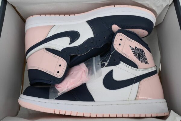AJ 1 Retro High OG SE ‘Bubble Gum’ DD9335-641