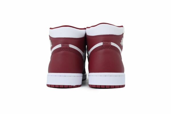 AJ 1 Retro High OG ‘Artisanal Red’ DZ5485-160 AJ 1 Retro High OG ‘Artisanal Red’ DZ5485-160