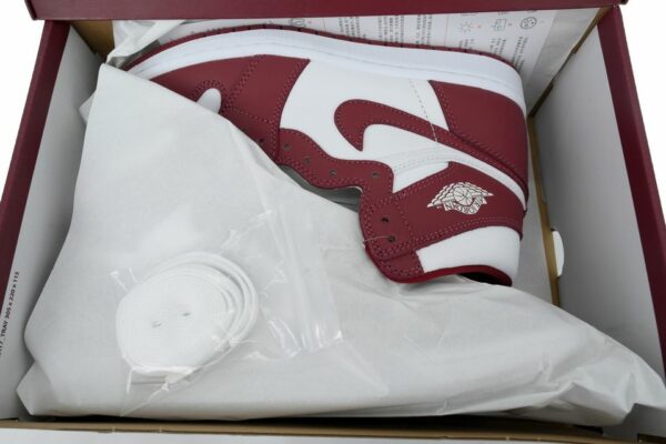 AJ 1 Retro High OG ‘Artisanal Red’ DZ5485-160 AJ 1 Retro High OG ‘Artisanal Red’ DZ5485-160