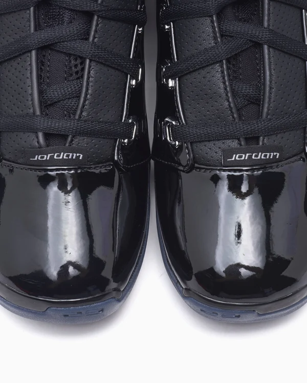 AJ 17 Low SP “Black Patent” IV7640-001