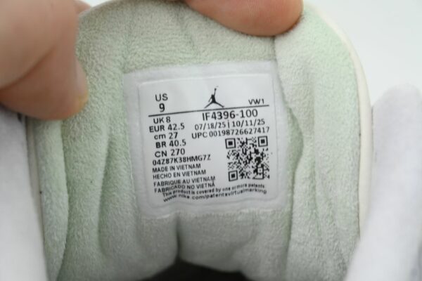 AJ 3 Retro ‘Spring is In The Air’ IF4396-100 AJ 3 Retro ‘Spring is In The Air’ IF4396-100