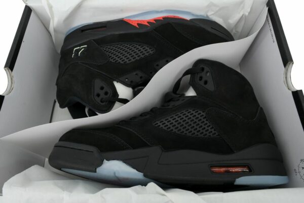 AJ 5 Retro ‘Halloween’ HQ7978-001 AJ 5 Retro ‘Halloween’ HQ7978-001