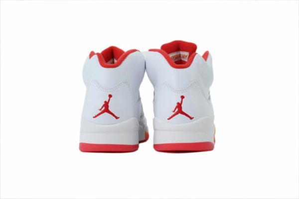 AJ 5 Retro OG ‘Sunset’ 2026 IV5678-102 AJ 5 Retro OG ‘Sunset’ 2026 IV5678-102