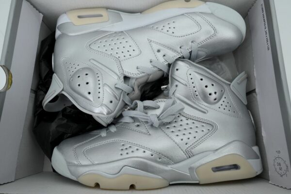 AJ 6 PSG ‘Metallic Silver’ IQ5135-001