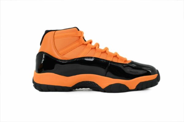 AJ 11 Retro ‘Orange’ CT8012-700