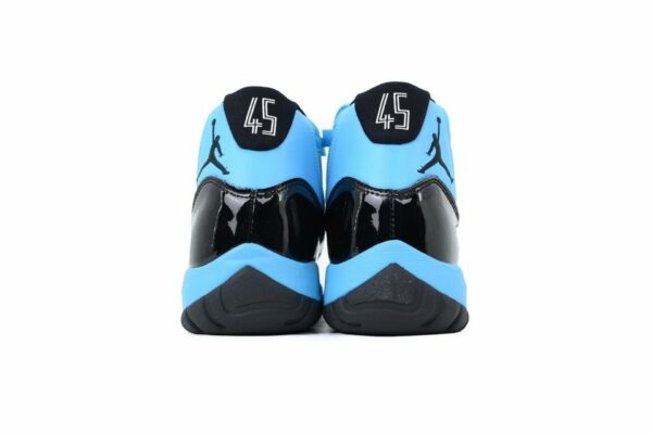 AJ 11 Retro ‘Water Moon Blue’ CT8012-440