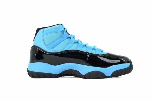 AJ 11 Retro ‘Water Moon Blue’ CT8012-440
