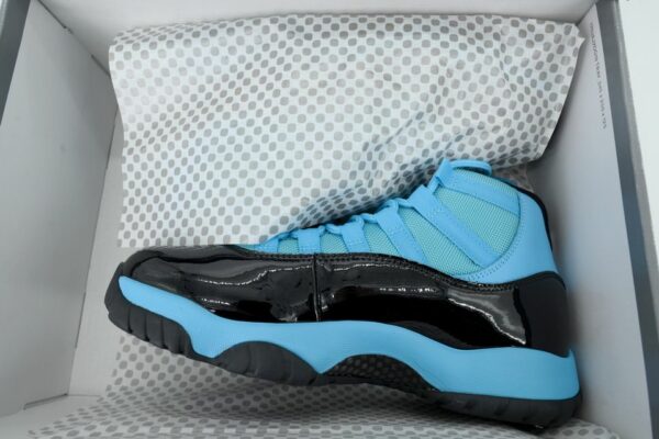 AJ 11 Retro ‘Water Moon Blue’ CT8012-440