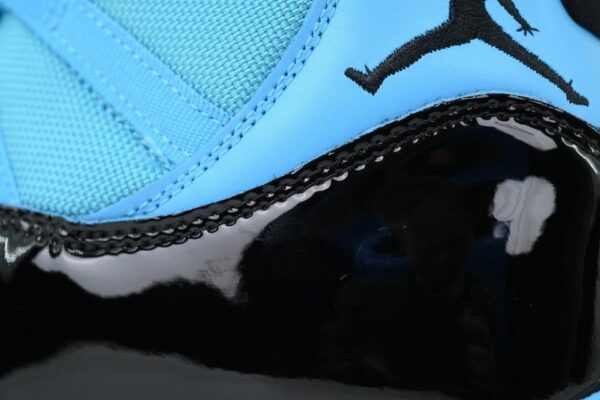 AJ 11 Retro ‘Water Moon Blue’ CT8012-440