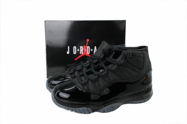AJ 11 Retro x COMME des GARCONS ‘Black’ IV7639-001