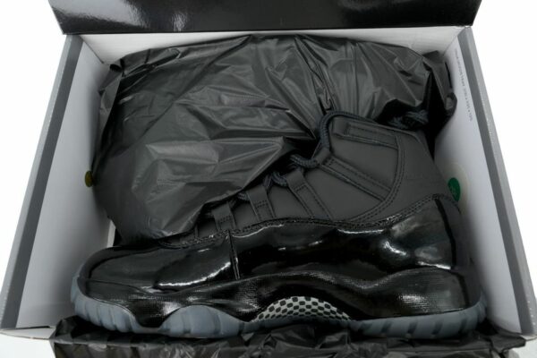 AJ 11 Retro x COMME des GARCONS ‘Black’ IV7639-001