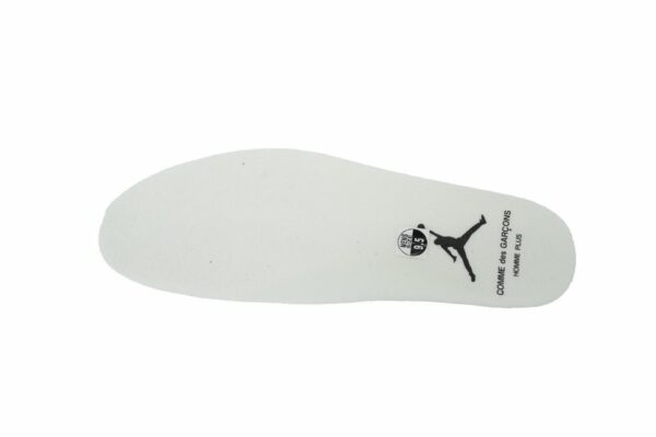 AJ 11 Retro x COMME des GARCONS ‘White’ IV7639-100 AJ 11 Retro x COMME des GARCONS ‘White’ IV7639-100