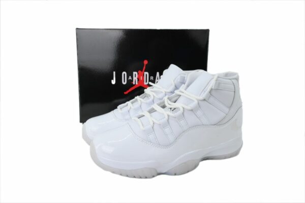 AJ 11 Retro x COMME des GARCONS ‘White’ IV7639-100 AJ 11 Retro x COMME des GARCONS ‘White’ IV7639-100