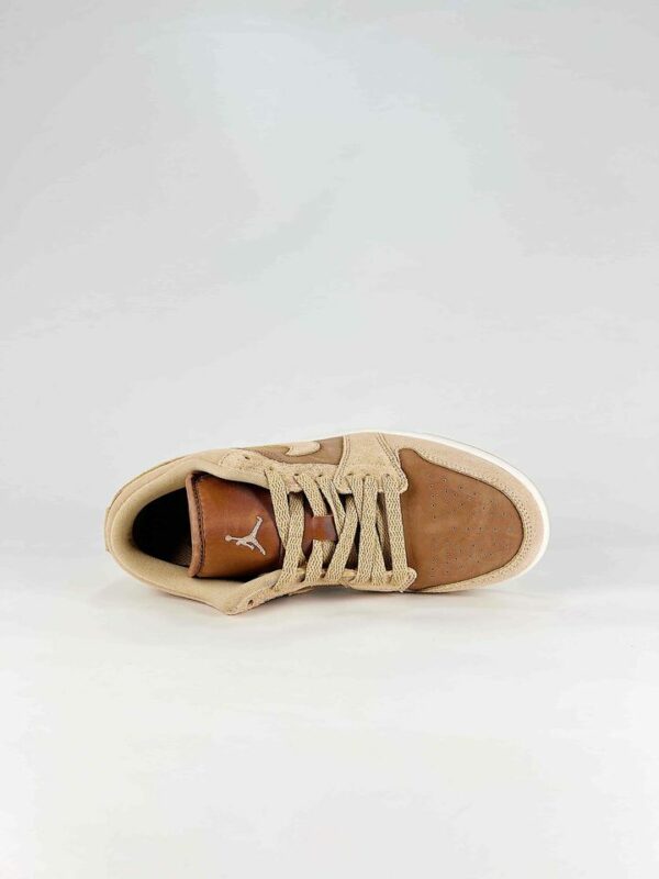 AJ 1 Low ‘Legend Medium Brown Chalk’ DC0774-205 AJ 1 Low ‘Legend Medium Brown Chalk’ DC0774-205