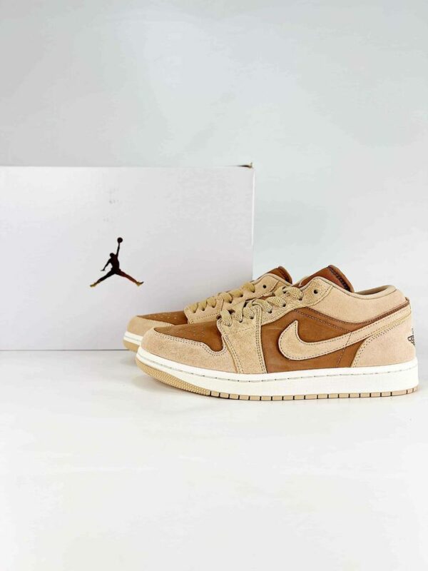 AJ 1 Low ‘Legend Medium Brown Chalk’ DC0774-205 AJ 1 Low ‘Legend Medium Brown Chalk’ DC0774-205