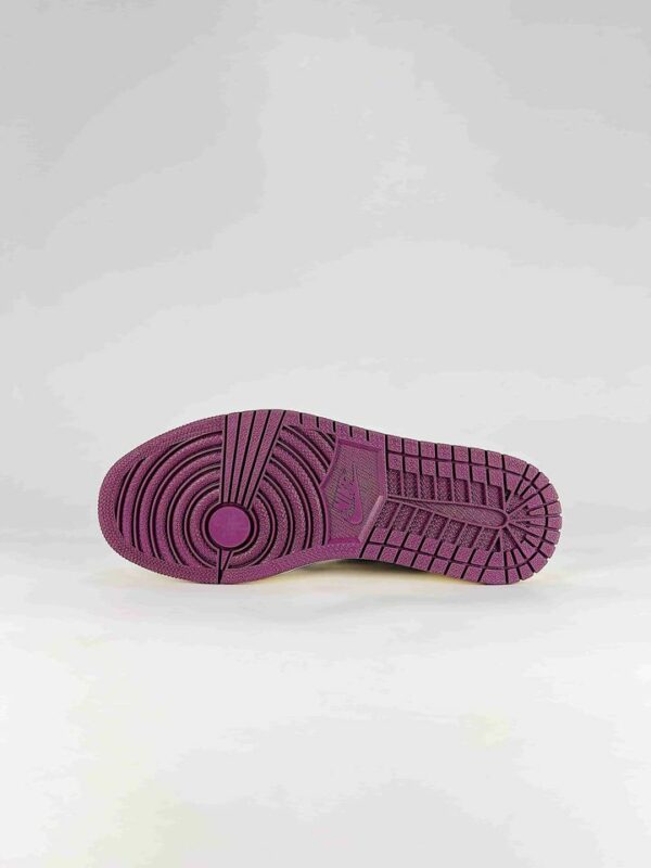 AJ 1 Low Travis Scott ‘Reverse Purple’ DZ4137-700