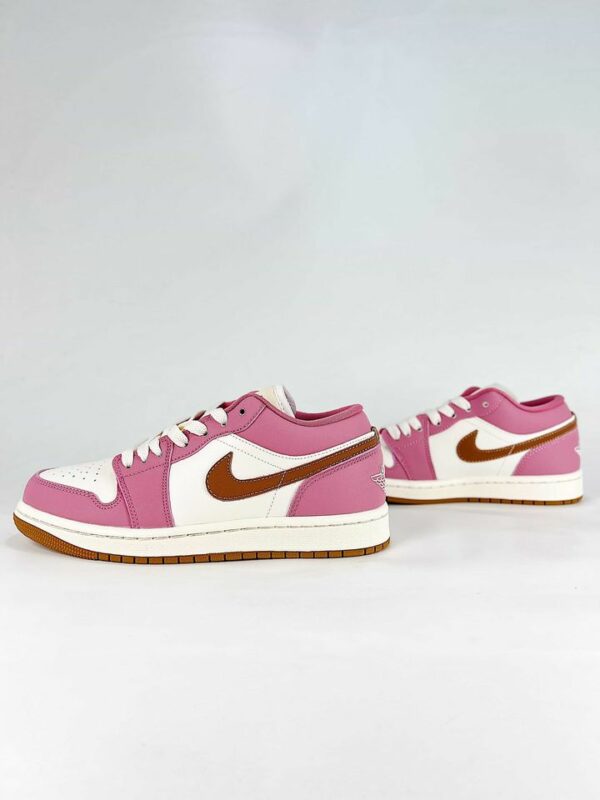 AJ 1 Low ‘Desert Berry Light British Tan’ DC0774-609 AJ 1 Low ‘Desert Berry Light British Tan’ DC0774-609