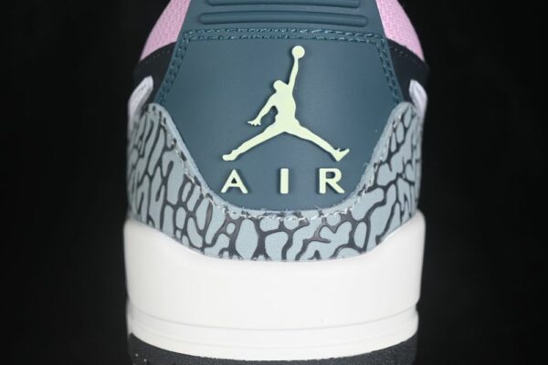 AJ Legacy 312 Low ‘Anthracite Iced Jade’ CD7069-007 AJ Legacy 312 Low ‘Anthracite Iced Jade’ CD7069-007