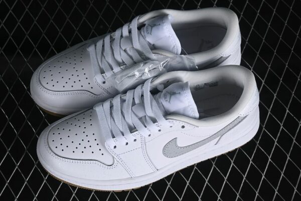 AJ 1 Low Golf ‘White Gum’ DD9315-111 AJ 1 Low Golf ‘White Gum’ DD9315-111