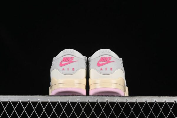AJ 4 RM ‘Easter’ IB4466-025 AJ 4 RM ‘Easter’ IB4466-025