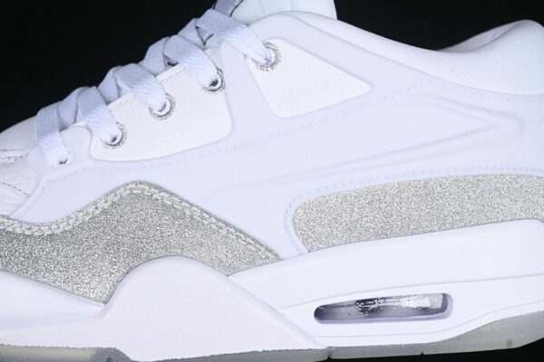 AJ 4 RM ‘White Metallic Silver’ HQ3441-111 AJ 4 RM ‘White Metallic Silver’ HQ3441-111
