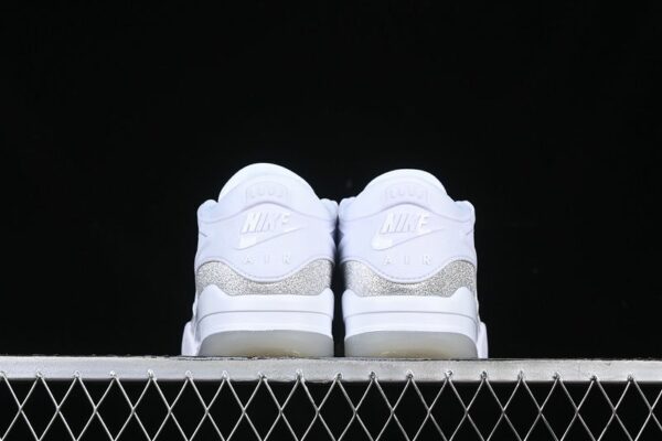 AJ 4 RM ‘White Metallic Silver’ HQ3441-111 AJ 4 RM ‘White Metallic Silver’ HQ3441-111