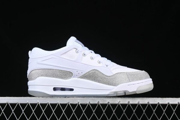 AJ 4 RM ‘White Metallic Silver’ HQ3441-111 AJ 4 RM ‘White Metallic Silver’ HQ3441-111