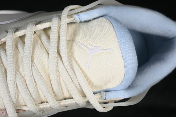 AJ 4 RM ‘Easter’ IB8862-141 AJ 4 RM ‘Easter’ IB8862-141